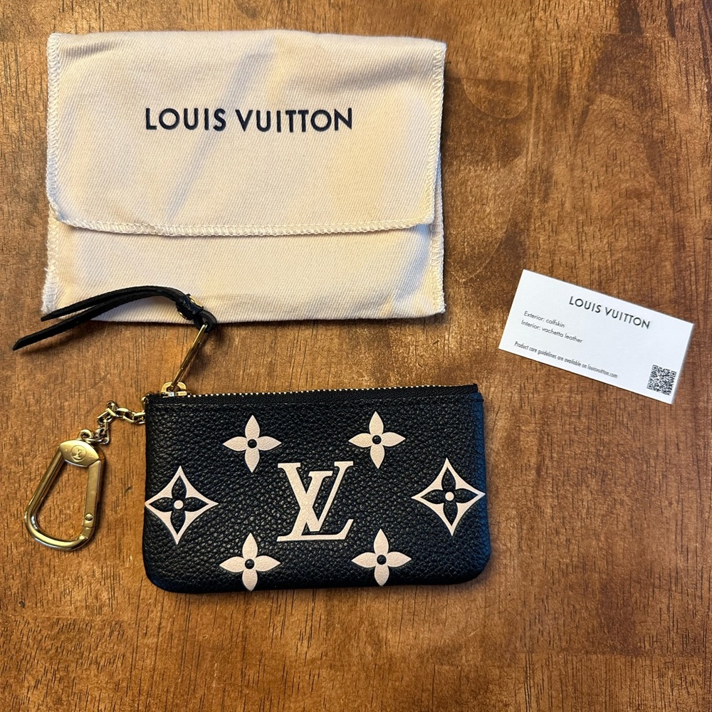Louis Vuitton Black and Cream Key & Card Holder